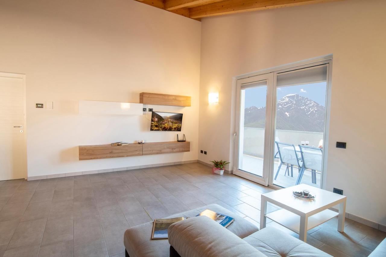 Ferienwohnung Attico Bella Vista Dubino Exterior foto